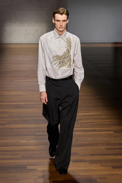Look 104